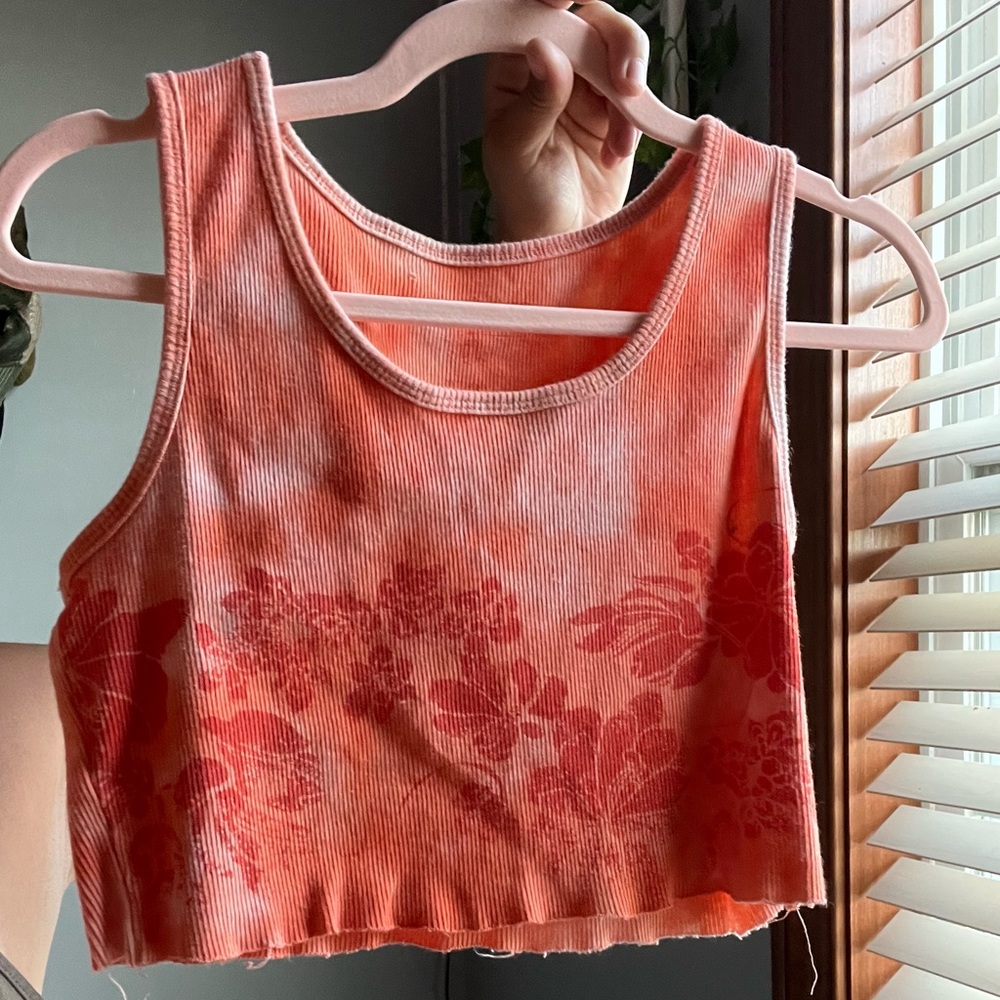 Cropped Hawaiian print tank
